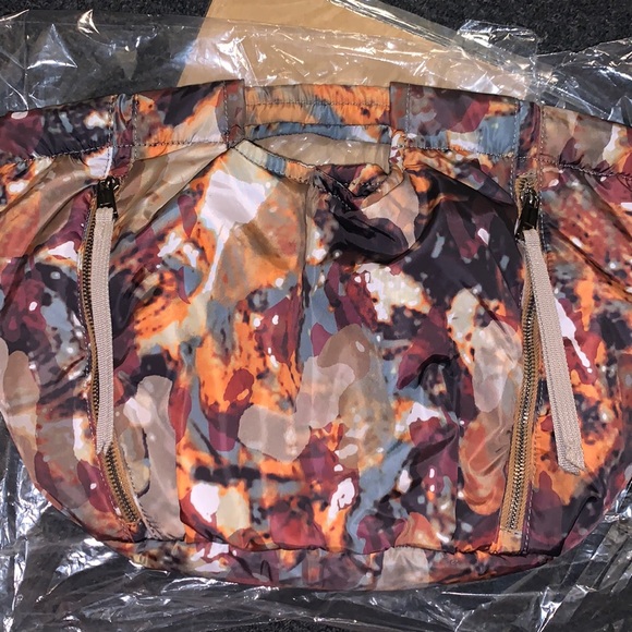 Vince Camuto Harlo Satchel/tote - Picture 1 of 5